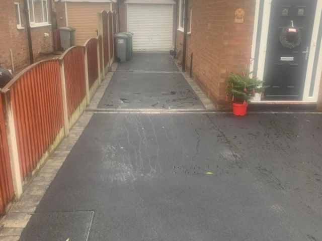 New Tarmac Driveway in Sale Manchester by Planet Surfacing